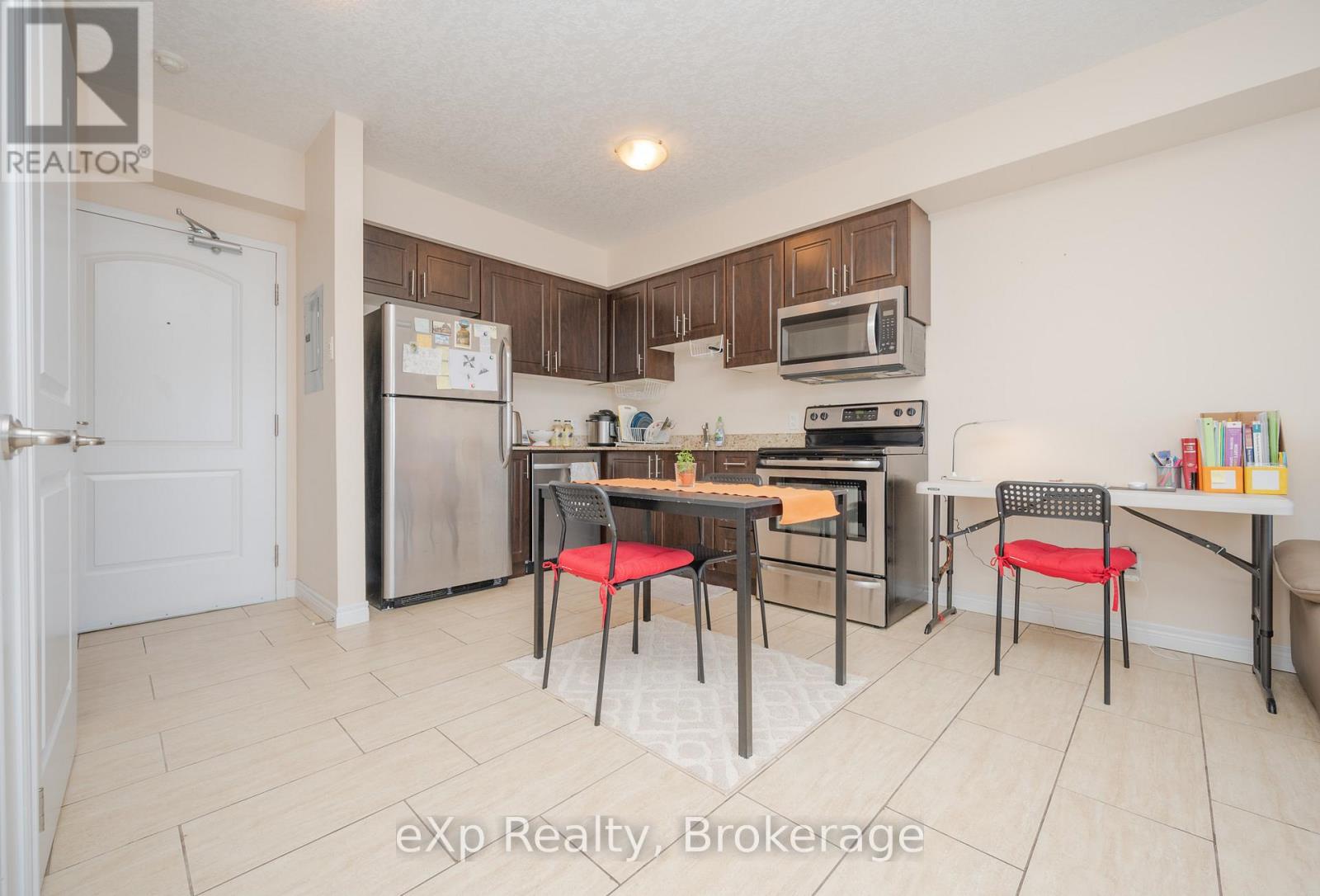 204 - 886 Golf Links Road, Hamilton (Meadowlands), Ontario  L9K 1J8 - Photo 15 - X12962810