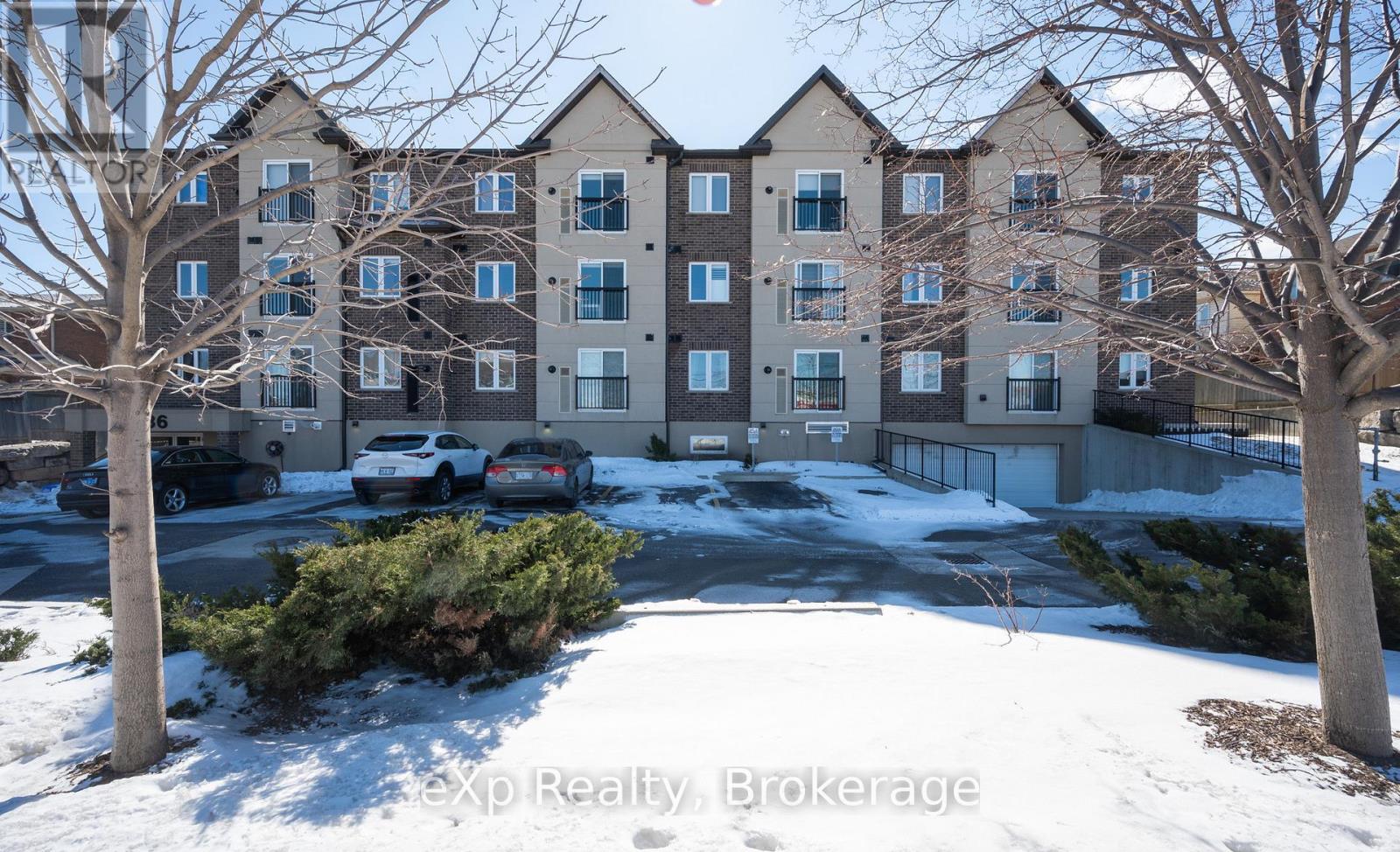 204 - 886 Golf Links Road, Hamilton (Meadowlands), Ontario  L9K 1J8 - Photo 4 - X12962810