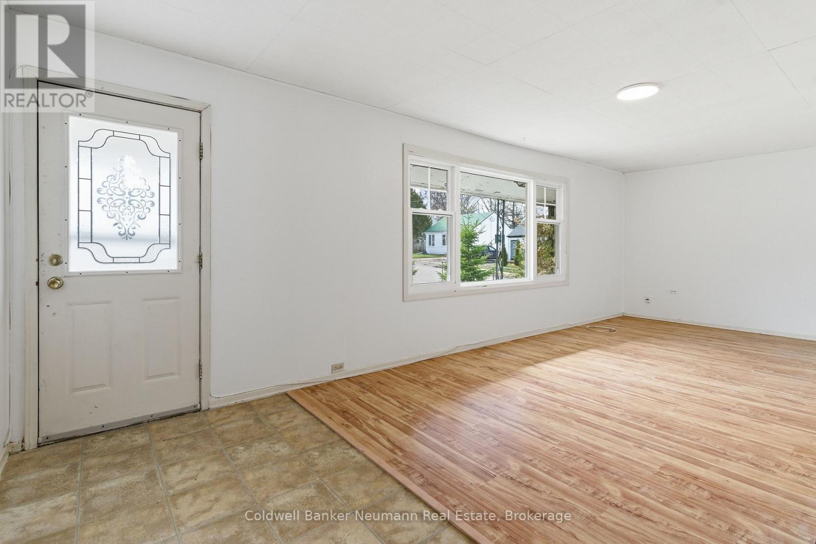 31 Dunkirk Avenue, Guelph, Ontario  N1E 4N7 - Photo 3 - X12962836