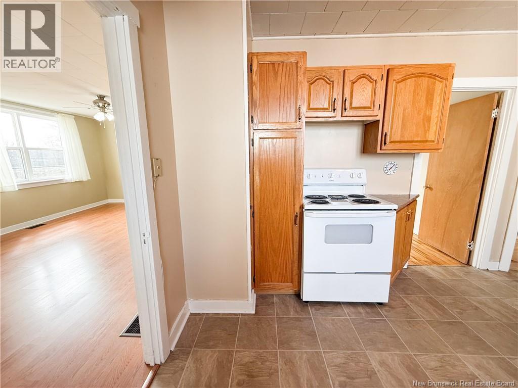 242 Maple Avenue, Sussex, New Brunswick  E4E 2N2 - Photo 12 - NB136411