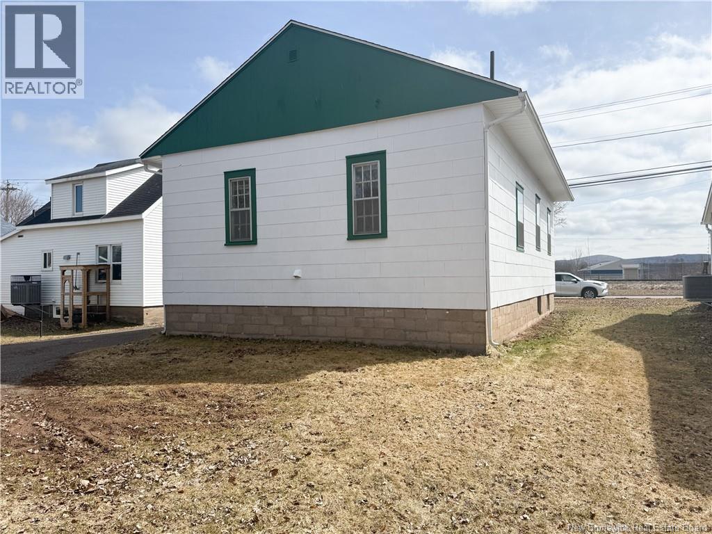 242 Maple Avenue, Sussex, New Brunswick  E4E 2N2 - Photo 32 - NB136411