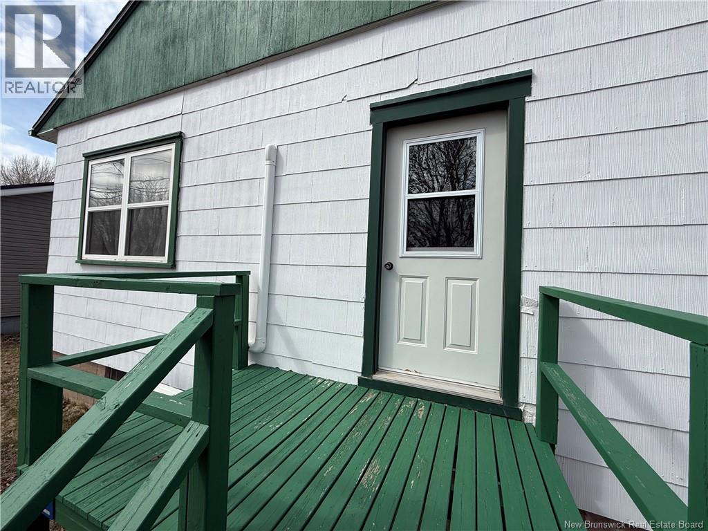 242 Maple Avenue, Sussex, New Brunswick  E4E 2N2 - Photo 4 - NB136411
