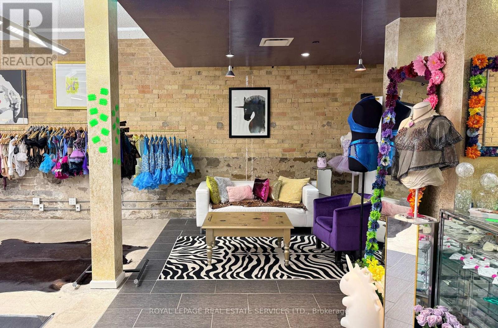 100 - 90 Richmond Street E, Toronto (Church-Yonge Corridor), Ontario  M5C 1P1 - Photo 2 - C12962748