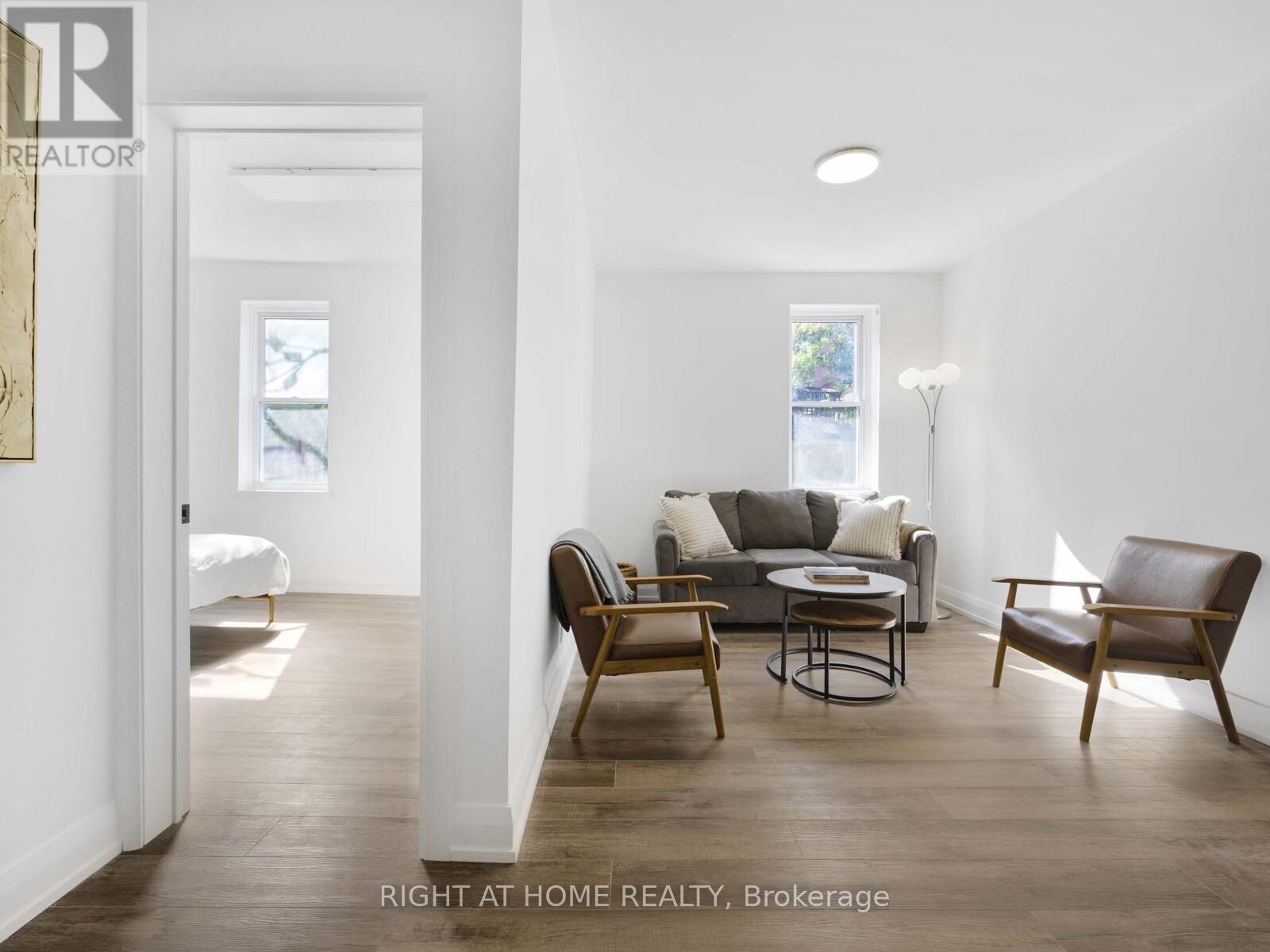 96 Tecumseth Street, Toronto (Niagara), Ontario  M6J 2H1 - Photo 3 - C12962770