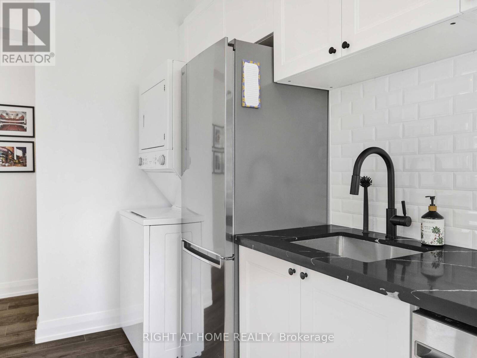 96 Tecumseth Street, Toronto (Niagara), Ontario  M6J 2H1 - Photo 6 - C12962770