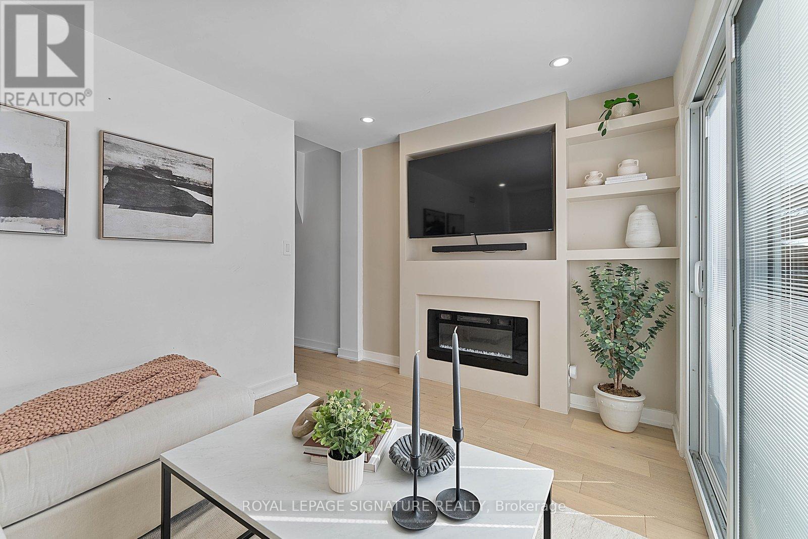 530 Lauder Avenue, Toronto (Oakwood Village), Ontario  M6E 3J4 - Photo 15 - C12962780