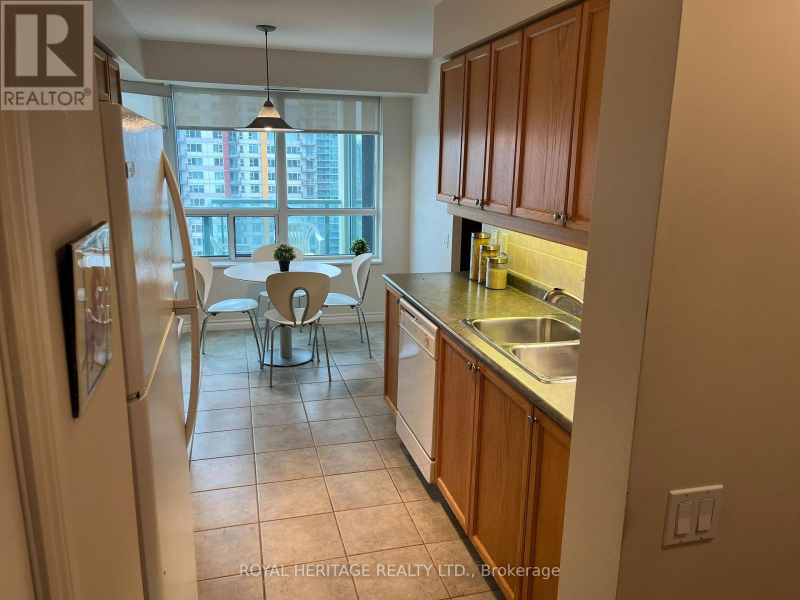 1903 - 61 Town Centre Court, Toronto (Bendale), Ontario  M1P 5C5 - Photo 13 - E12962842