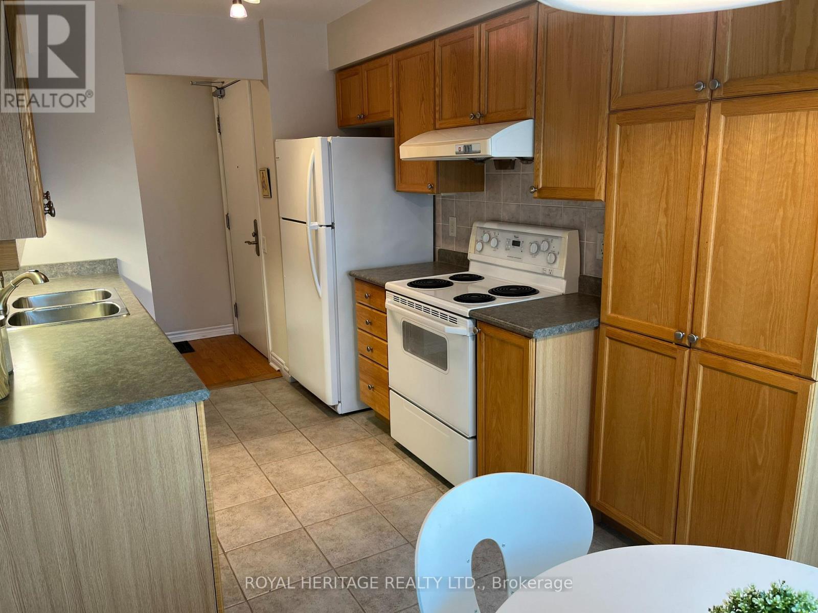 1903 - 61 Town Centre Court, Toronto (Bendale), Ontario  M1P 5C5 - Photo 15 - E12962842