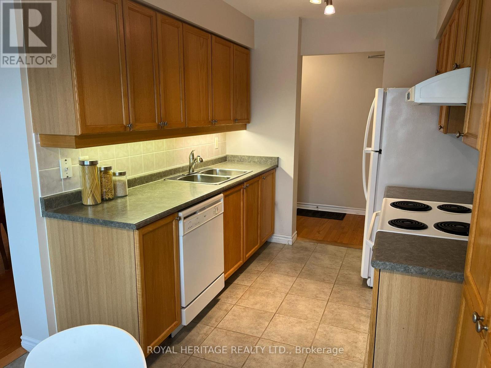 1903 - 61 Town Centre Court, Toronto (Bendale), Ontario  M1P 5C5 - Photo 16 - E12962842