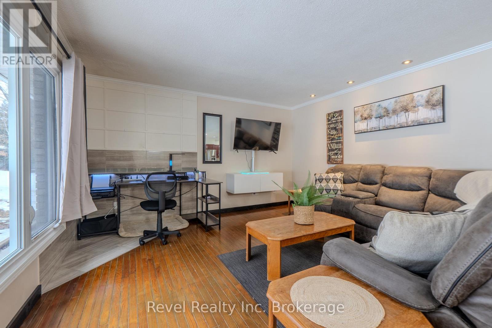 299 Astorville Road, East Ferris, Ontario  P0H 1K0 - Photo 4 - X12962732