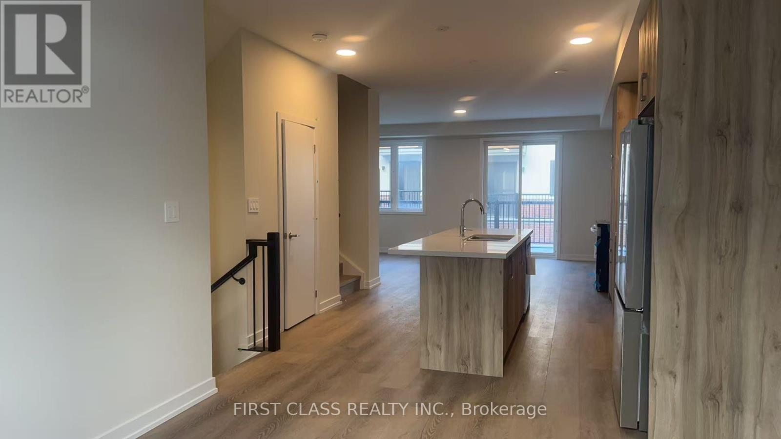 27 Lewis Craigie Lane, Richmond Hill (Headford Business Park), Ontario  L4B 0J5 - Photo 3 - N12962740