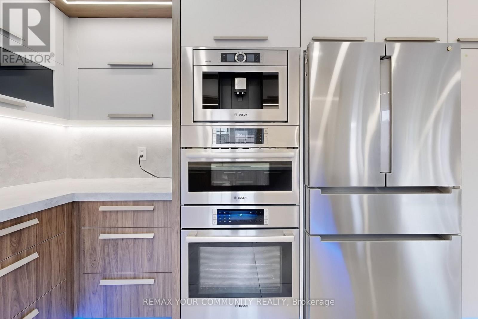 1 Princess Isabella Court, Vaughan (Patterson), Ontario  L6A 4B3 - Photo 26 - N12962742