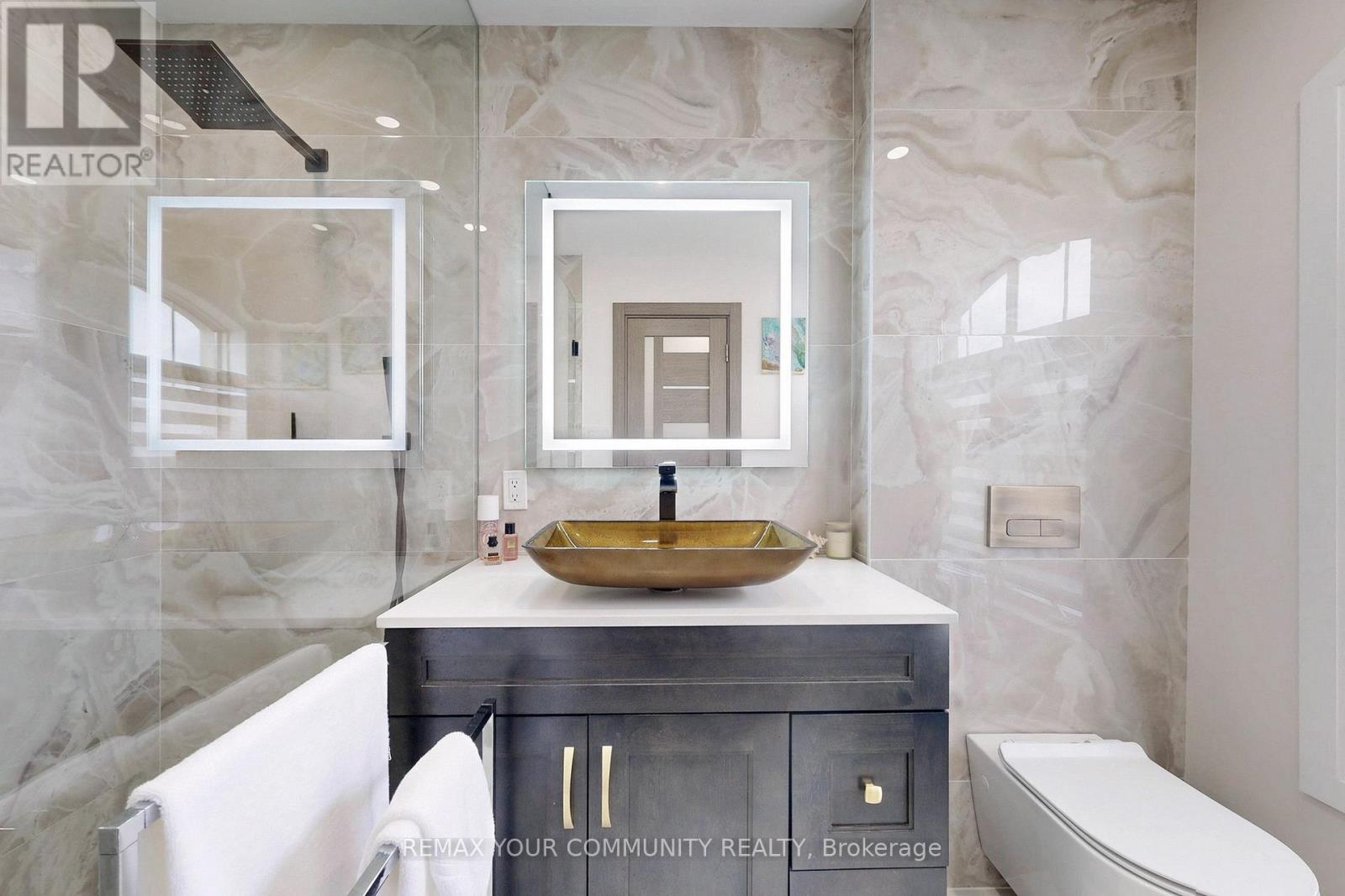 1 Princess Isabella Court, Vaughan (Patterson), Ontario  L6A 4B3 - Photo 38 - N12962742