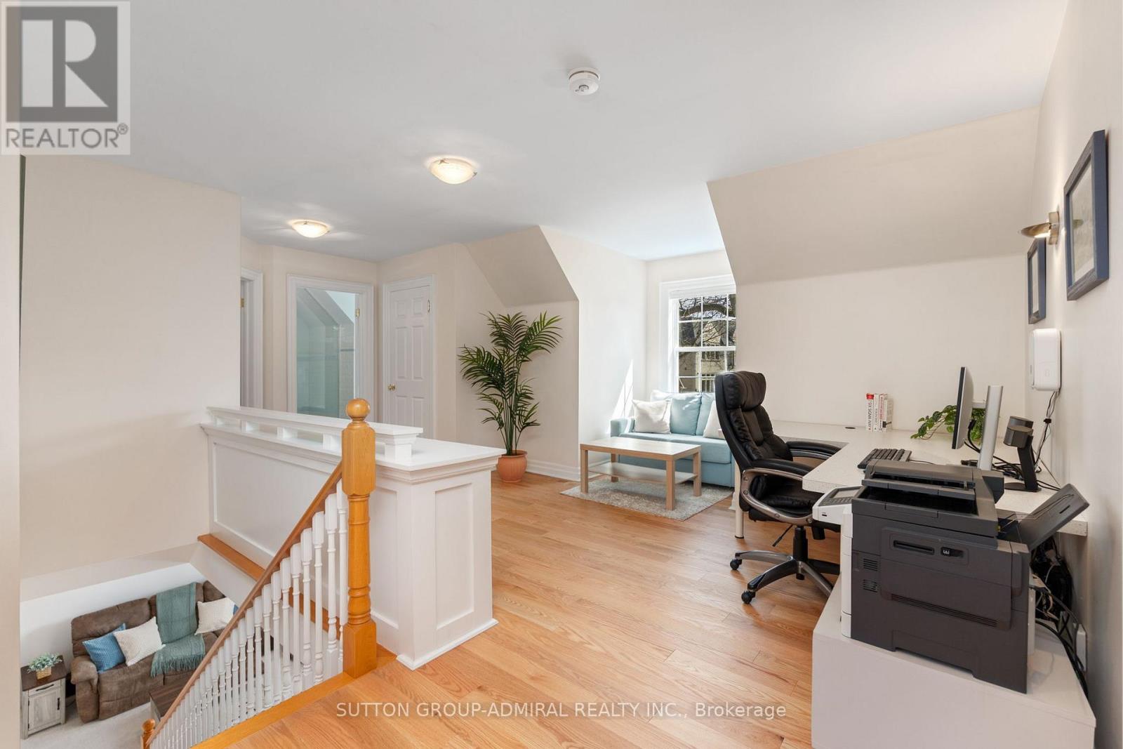 54 Starlight Crescent, Richmond Hill, Ontario  L4C 4X5 - Photo 23 - N12962792