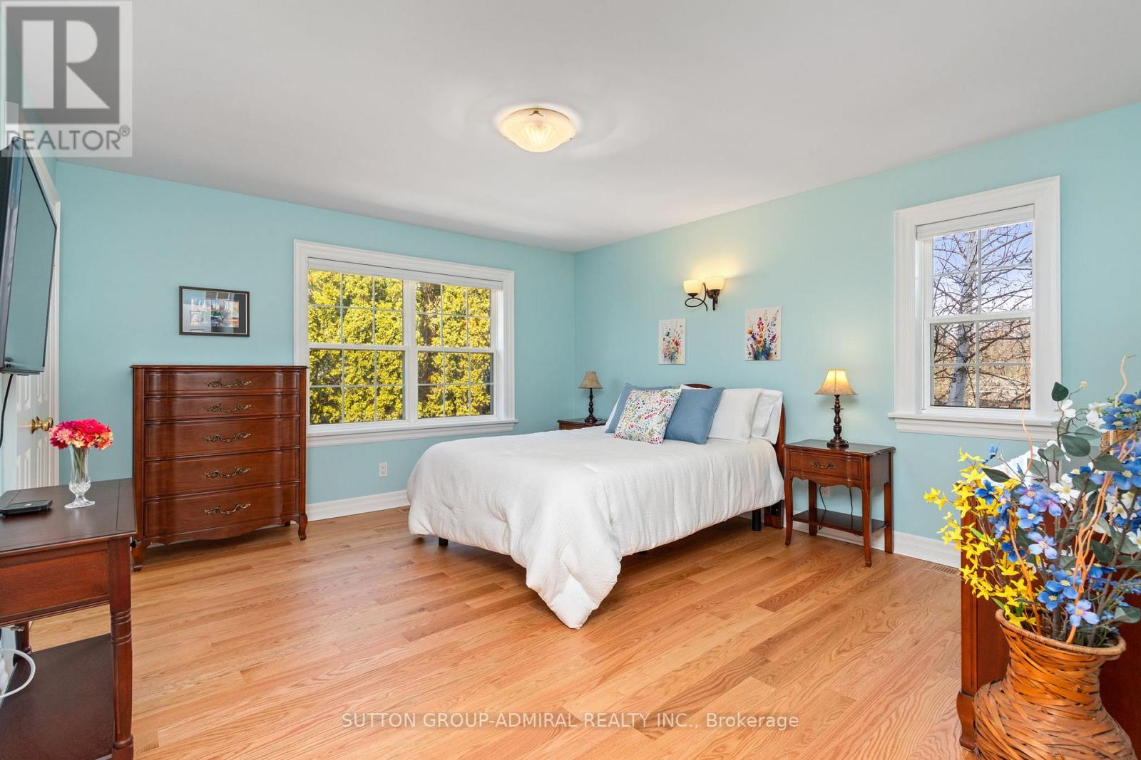 54 Starlight Crescent, Richmond Hill, Ontario  L4C 4X5 - Photo 26 - N12962792