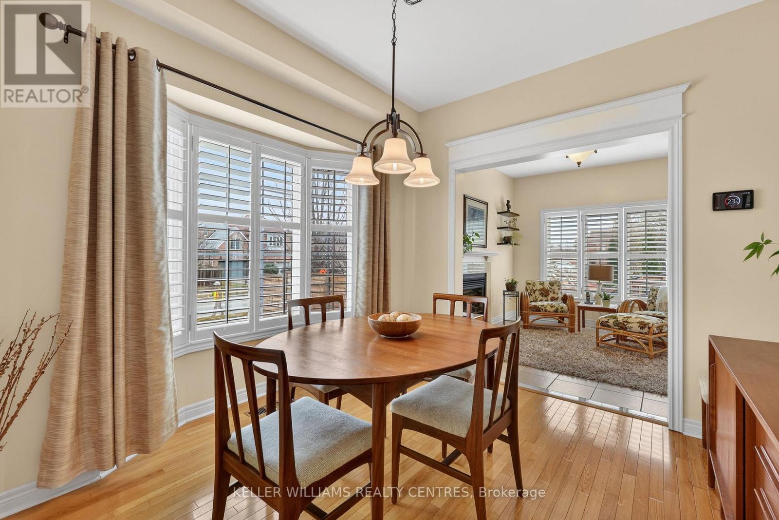 577 Osler Court, Newmarket (Summerhill Estates), Ontario  L3X 2P4 - Photo 11 - N12962824