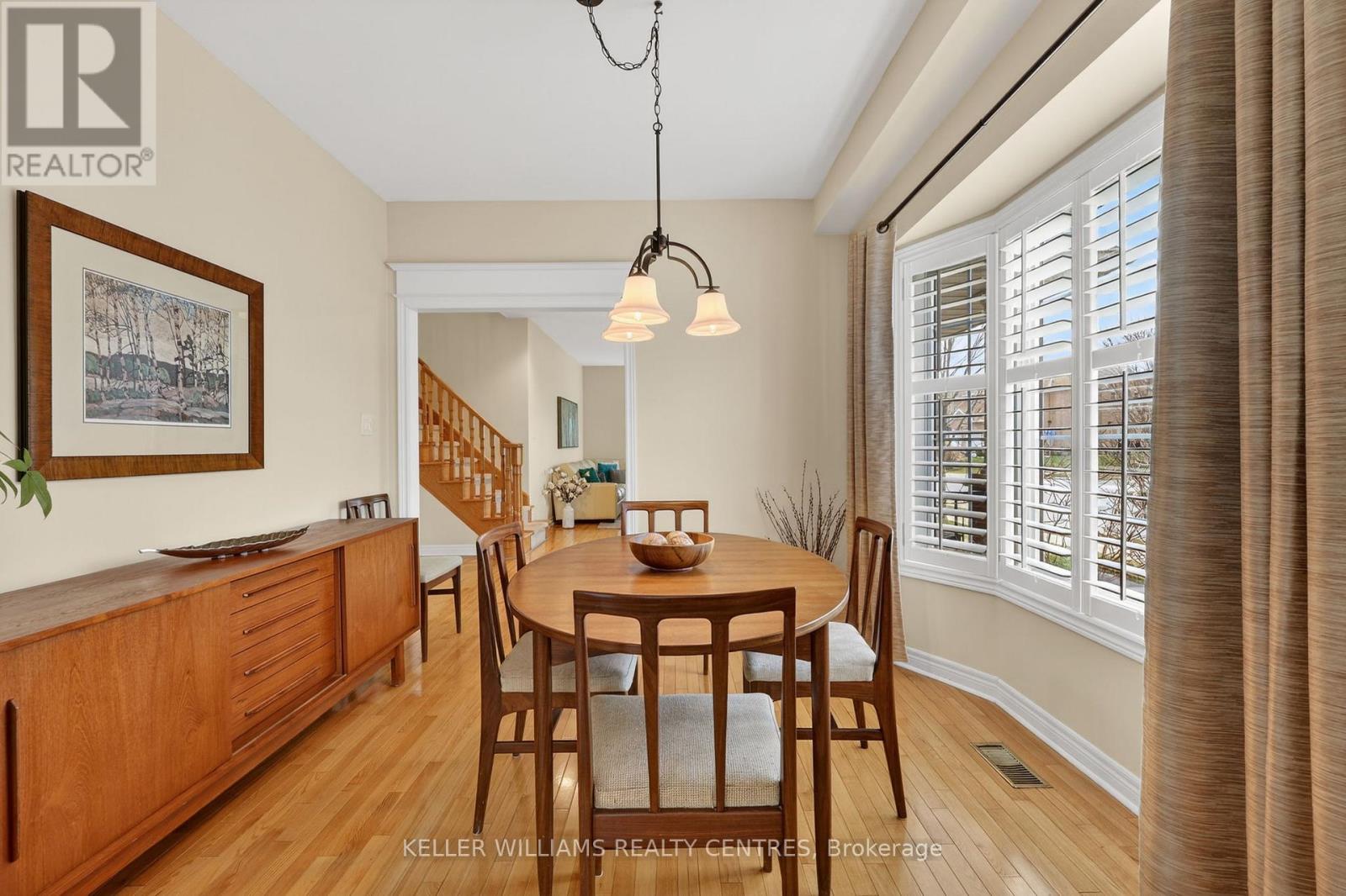 577 Osler Court, Newmarket (Summerhill Estates), Ontario  L3X 2P4 - Photo 12 - N12962824