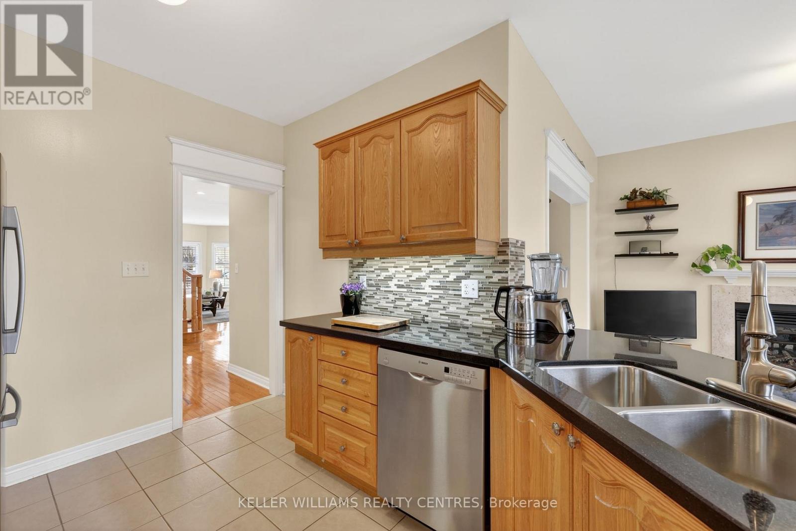 577 Osler Court, Newmarket (Summerhill Estates), Ontario  L3X 2P4 - Photo 23 - N12962824