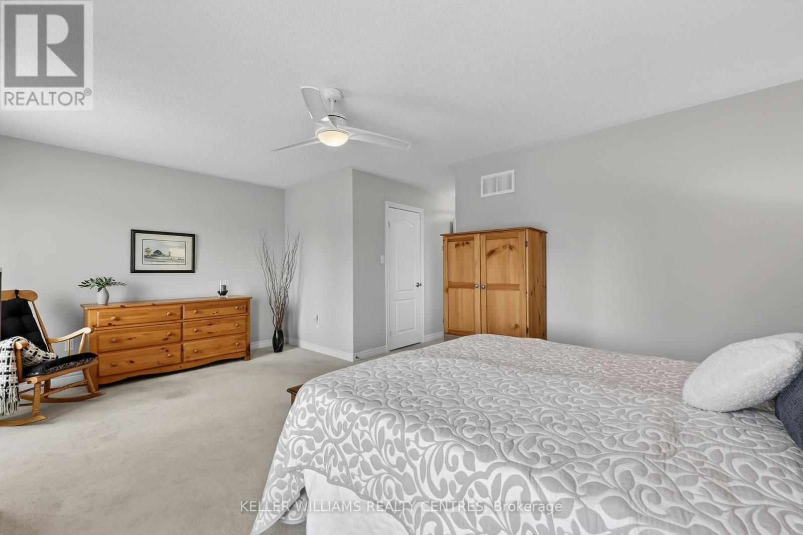 577 Osler Court, Newmarket (Summerhill Estates), Ontario  L3X 2P4 - Photo 27 - N12962824