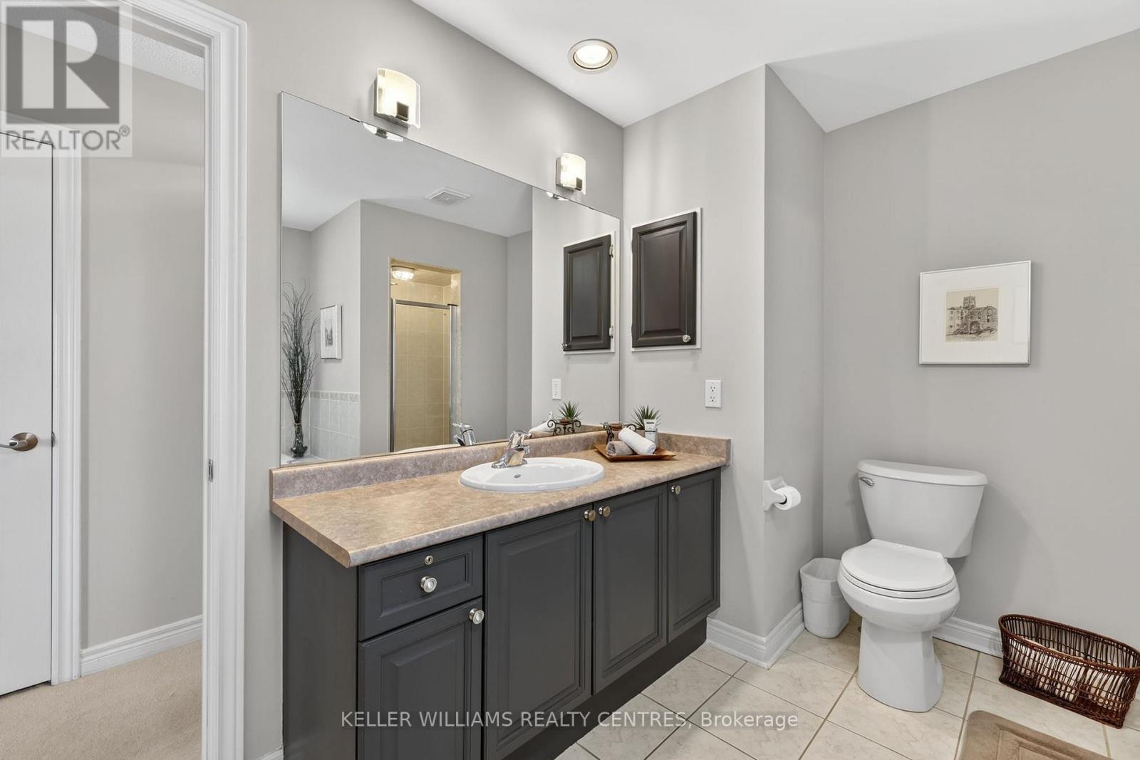 577 Osler Court, Newmarket (Summerhill Estates), Ontario  L3X 2P4 - Photo 30 - N12962824