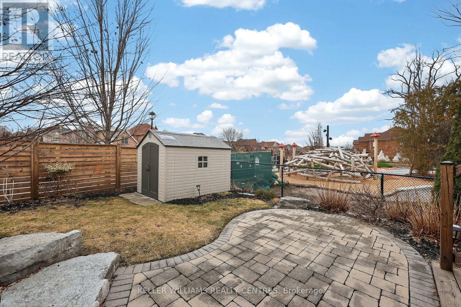 577 Osler Court, Newmarket (Summerhill Estates), Ontario  L3X 2P4 - Photo 36 - N12962824