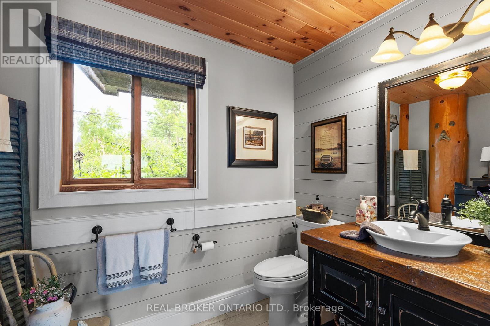 99 Creighton Street, Ramara (Atherley), Ontario  L3V 1B4 - Photo 17 - S12962850