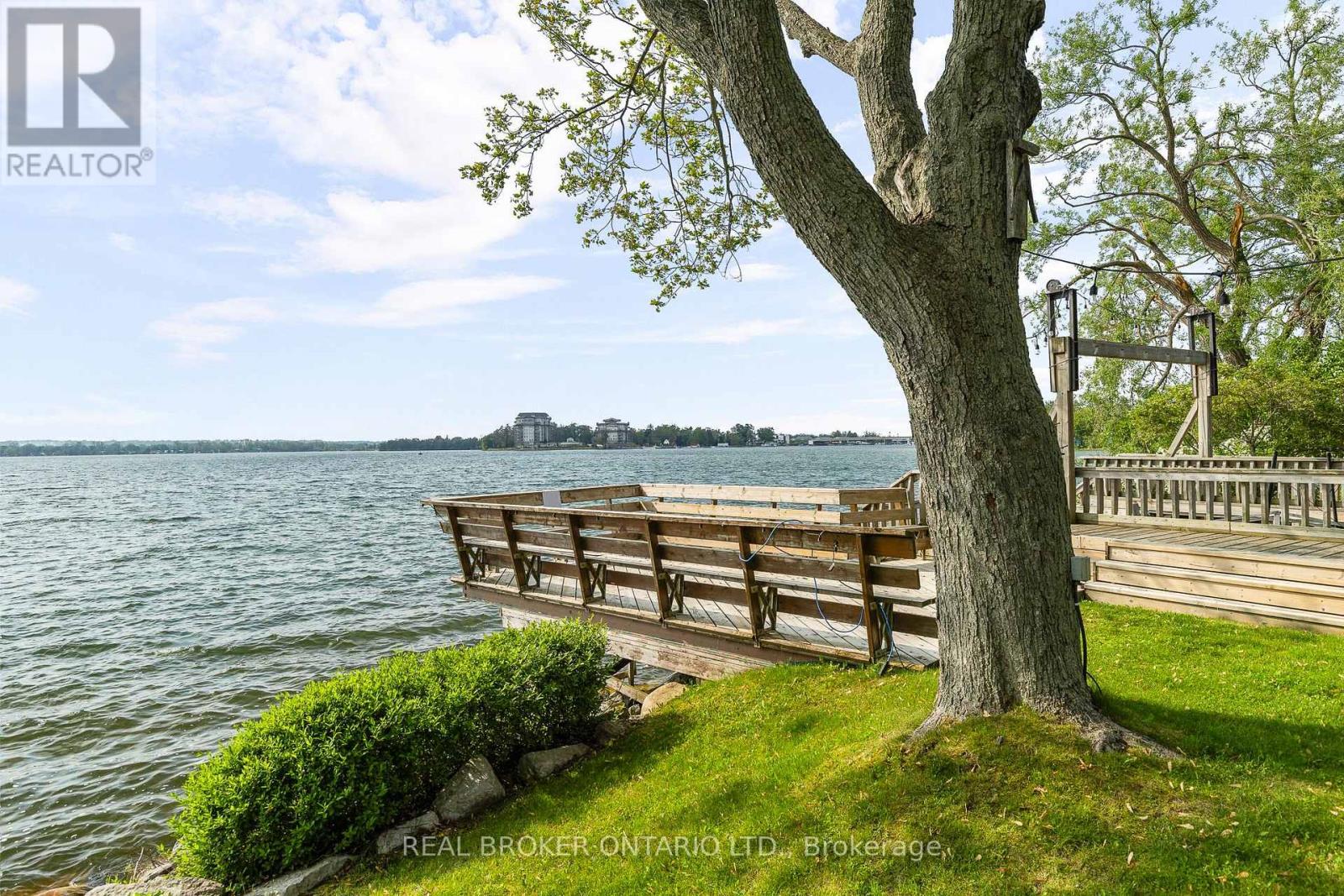 99 Creighton Street, Ramara (Atherley), Ontario  L3V 1B4 - Photo 44 - S12962850