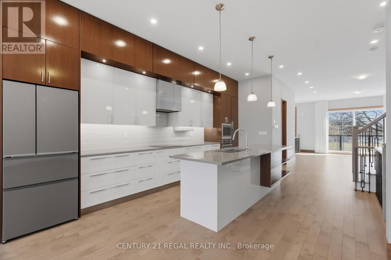 28a Twenty First Street, Toronto (Long Branch), Ontario  M8V 3L7 - Photo 10 - W12962784