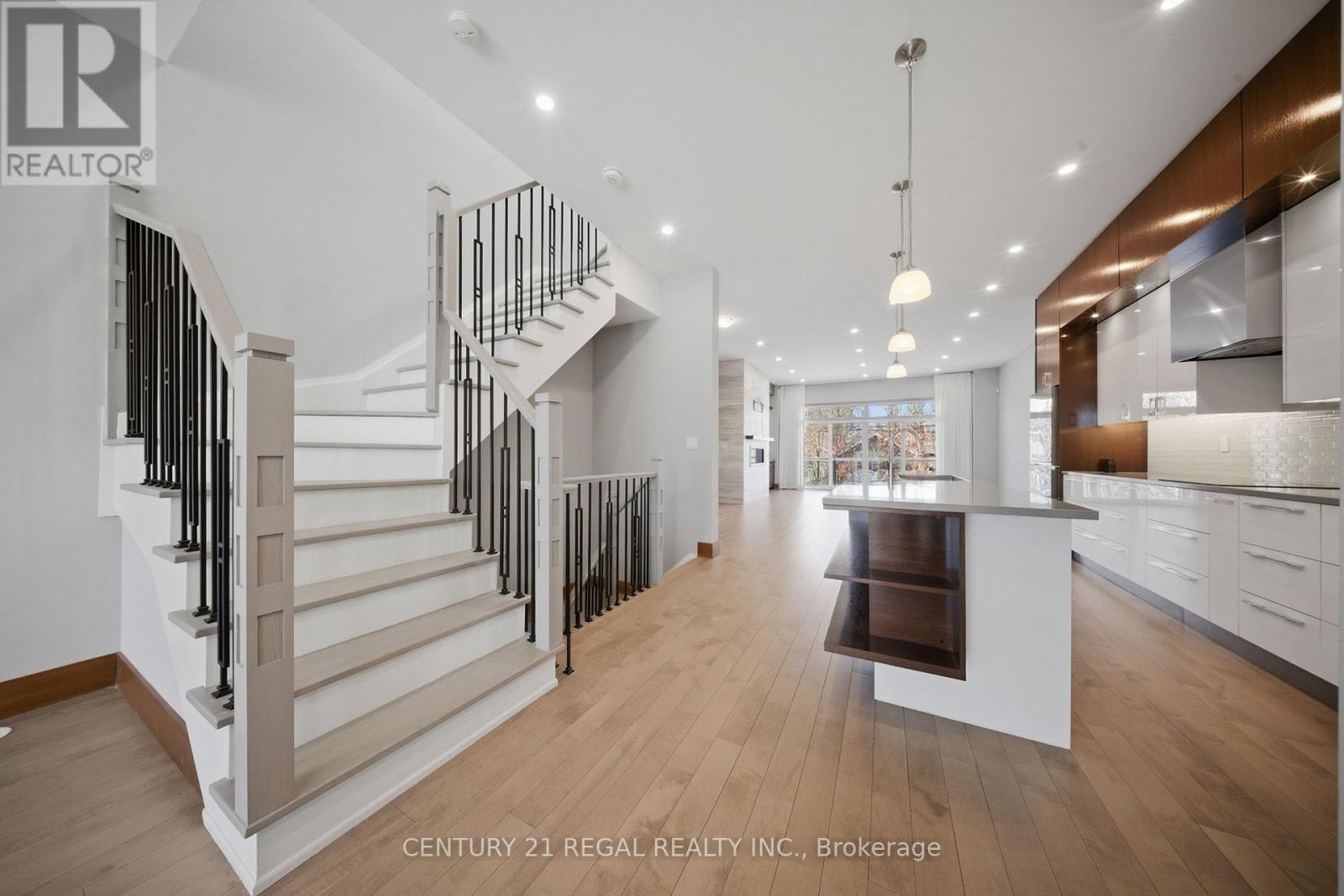 28a Twenty First Street, Toronto (Long Branch), Ontario  M8V 3L7 - Photo 15 - W12962784
