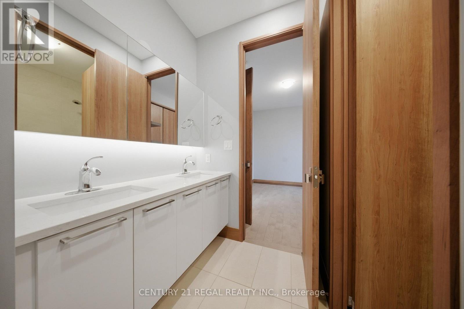 28a Twenty First Street, Toronto (Long Branch), Ontario  M8V 3L7 - Photo 22 - W12962784