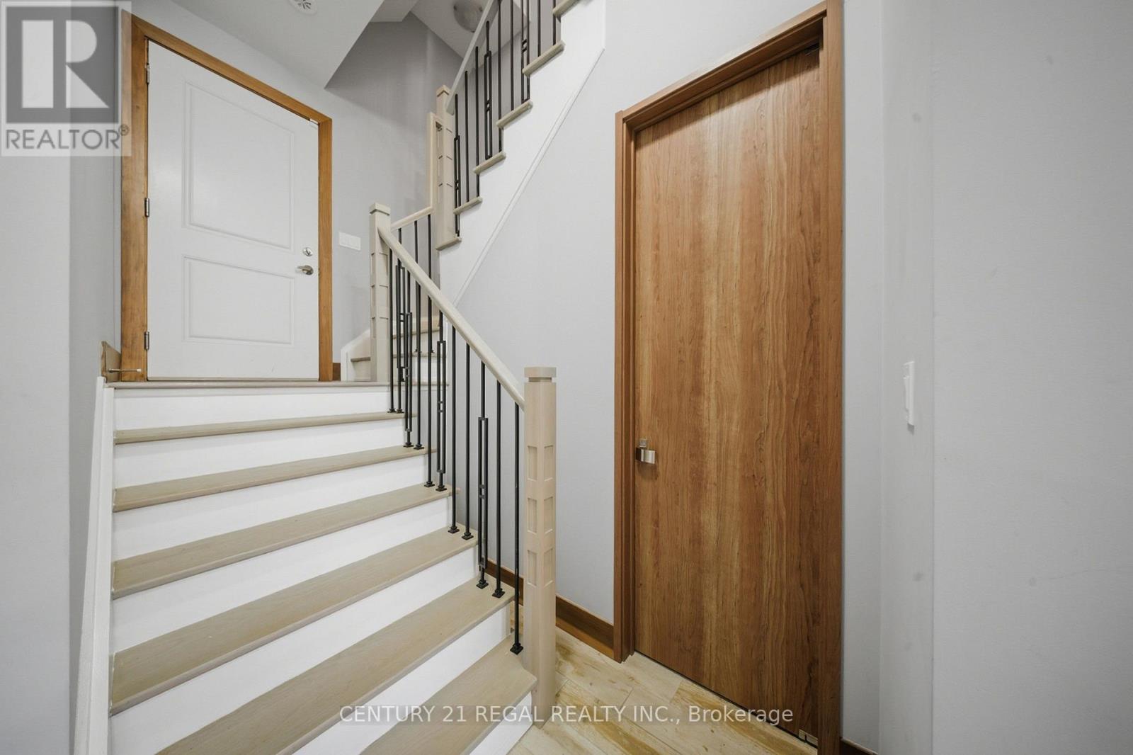 28a Twenty First Street, Toronto (Long Branch), Ontario  M8V 3L7 - Photo 32 - W12962784