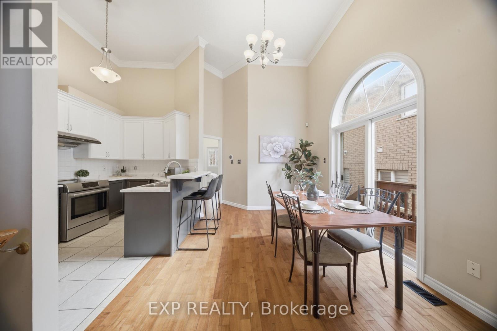 2305 Newcastle Crescent, Oakville, Ontario  L6M 4P5 - Photo 11 - W12962800