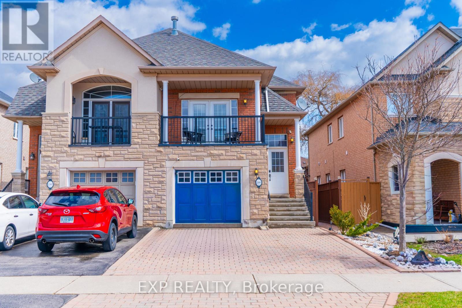 2305 Newcastle Crescent, Oakville, Ontario  L6M 4P5 - Photo 2 - W12962800