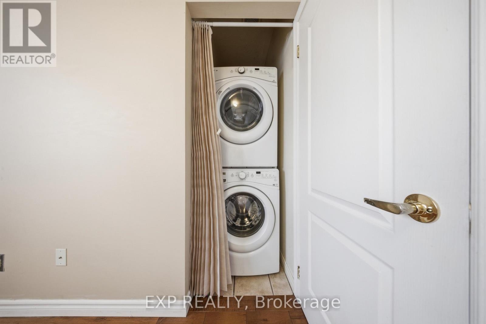 2305 Newcastle Crescent, Oakville, Ontario  L6M 4P5 - Photo 23 - W12962800