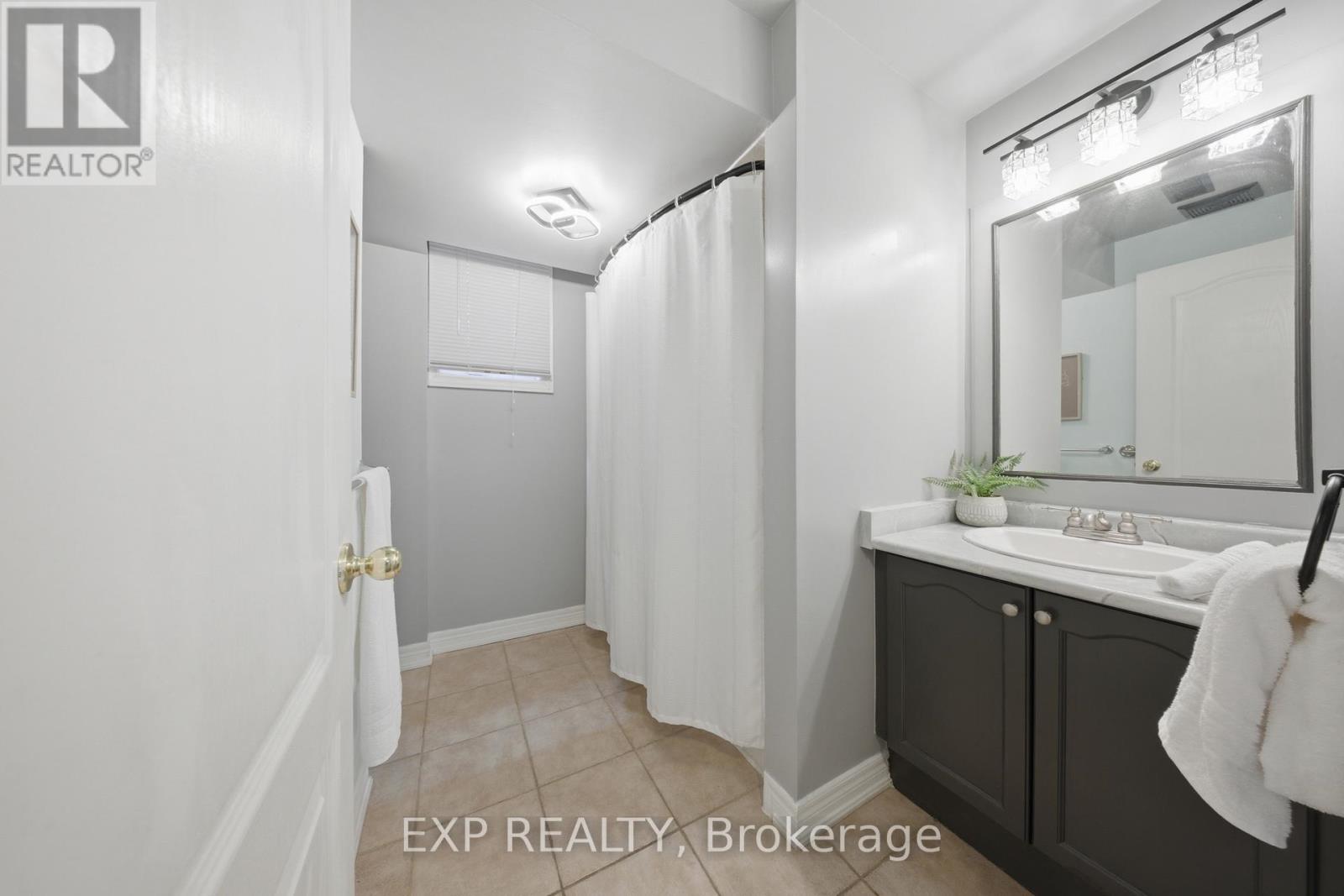 2305 Newcastle Crescent, Oakville, Ontario  L6M 4P5 - Photo 33 - W12962800