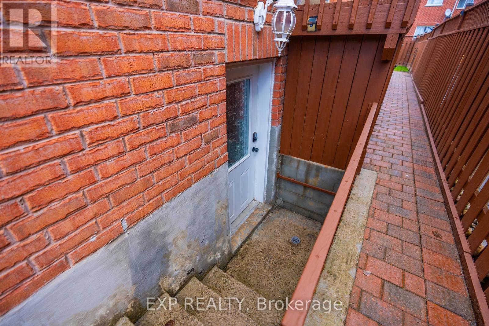 2305 Newcastle Crescent, Oakville, Ontario  L6M 4P5 - Photo 38 - W12962800