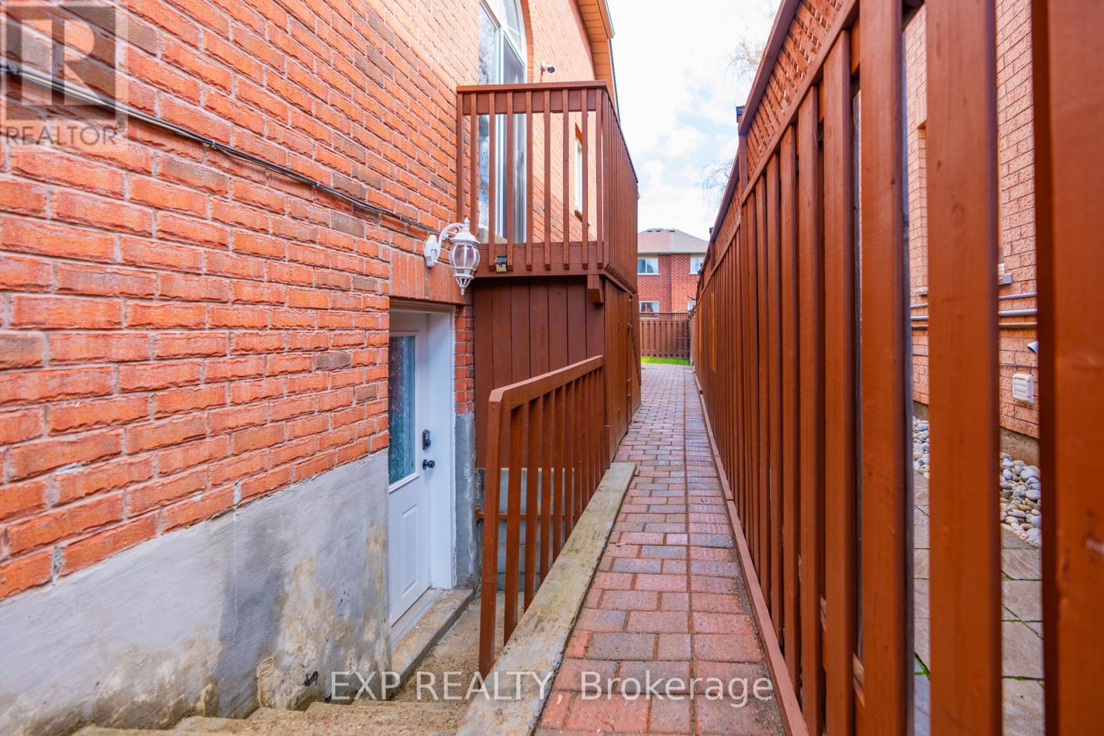 2305 Newcastle Crescent, Oakville, Ontario  L6M 4P5 - Photo 42 - W12962800