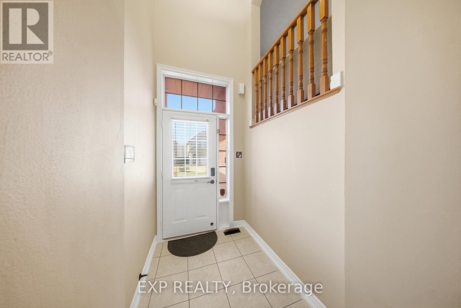 2305 Newcastle Crescent, Oakville, Ontario  L6M 4P5 - Photo 6 - W12962800