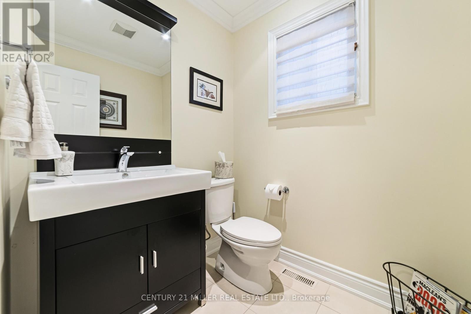 1745 Saltdene Terrace, Mississauga, Ontario  L4W 2E3 - Photo 21 - W12962840