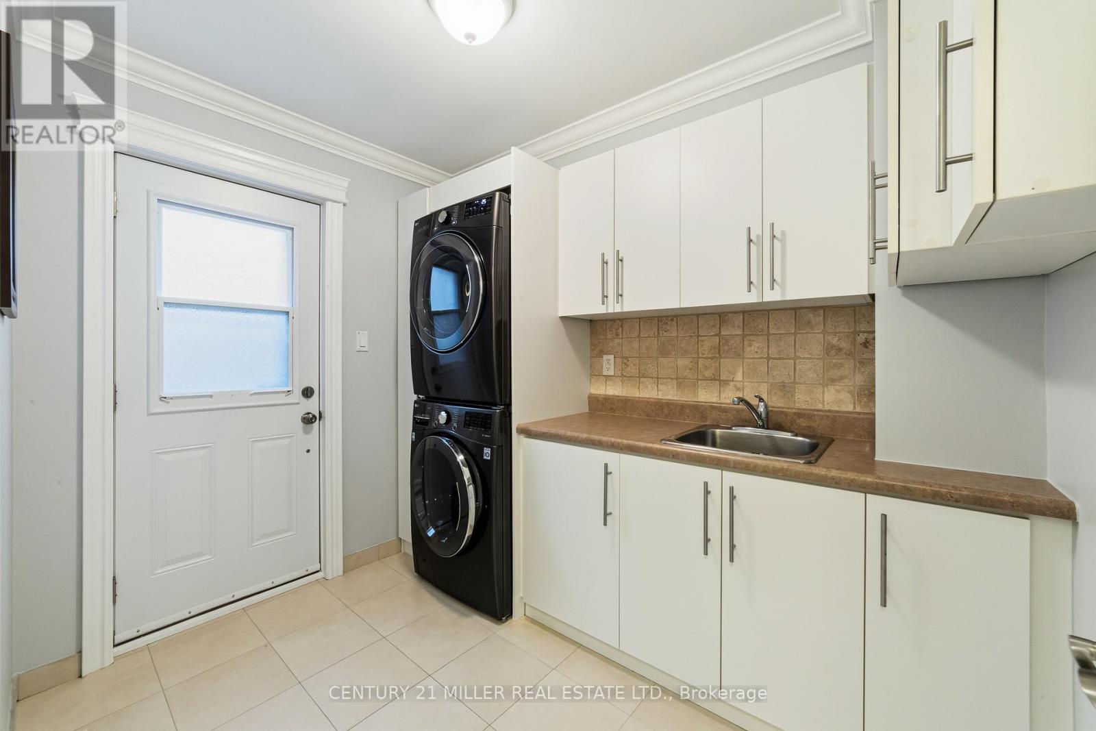 1745 Saltdene Terrace, Mississauga, Ontario  L4W 2E3 - Photo 22 - W12962840