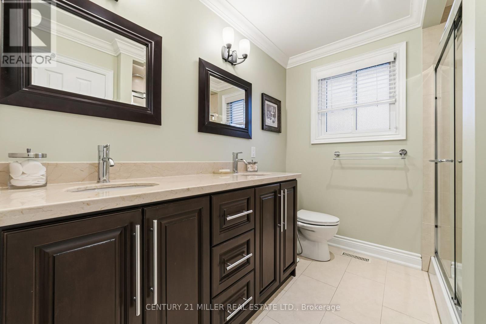 1745 Saltdene Terrace, Mississauga, Ontario  L4W 2E3 - Photo 26 - W12962840