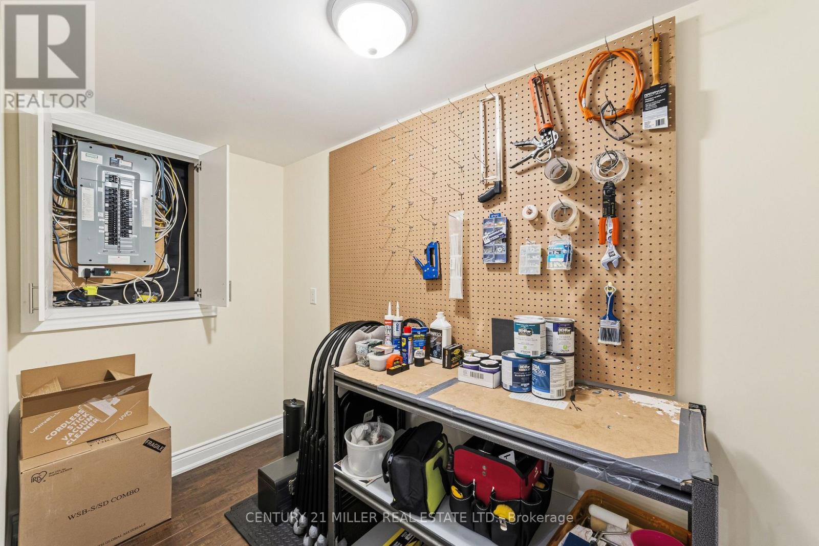 1745 Saltdene Terrace, Mississauga, Ontario  L4W 2E3 - Photo 41 - W12962840