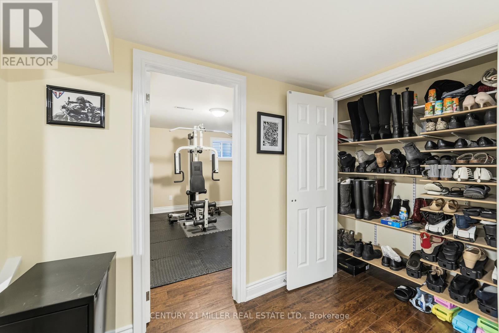 1745 Saltdene Terrace, Mississauga, Ontario  L4W 2E3 - Photo 42 - W12962840