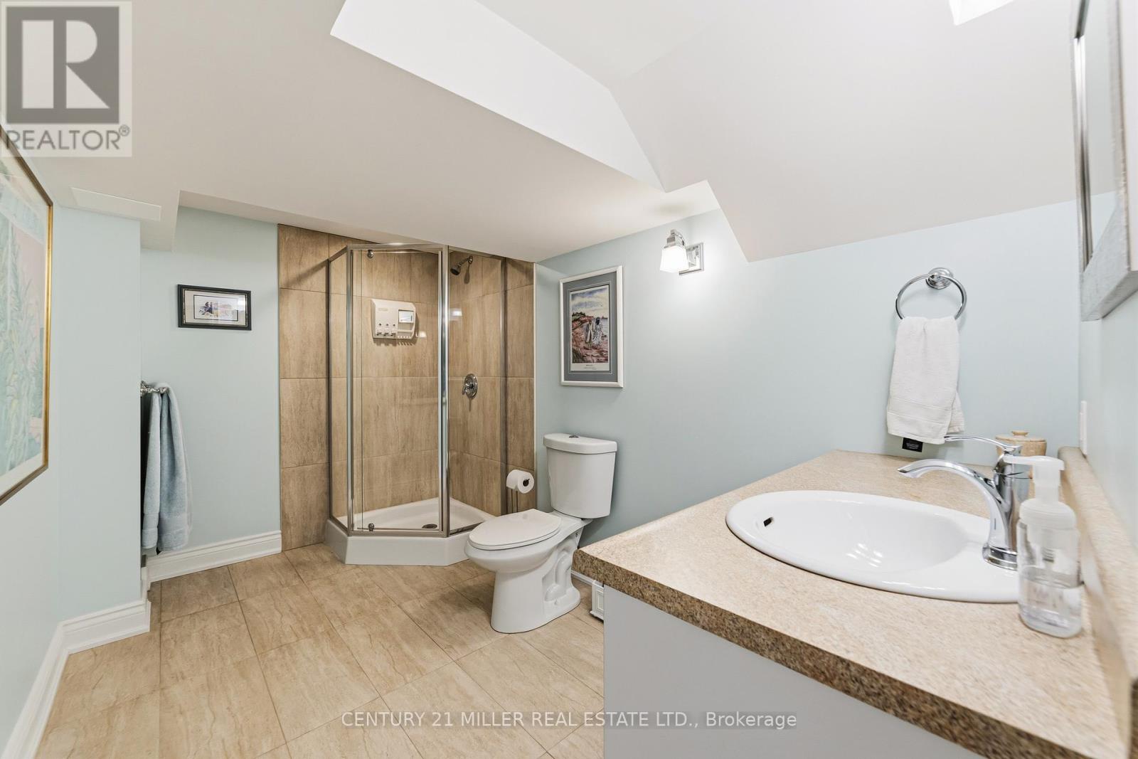 1745 Saltdene Terrace, Mississauga, Ontario  L4W 2E3 - Photo 44 - W12962840