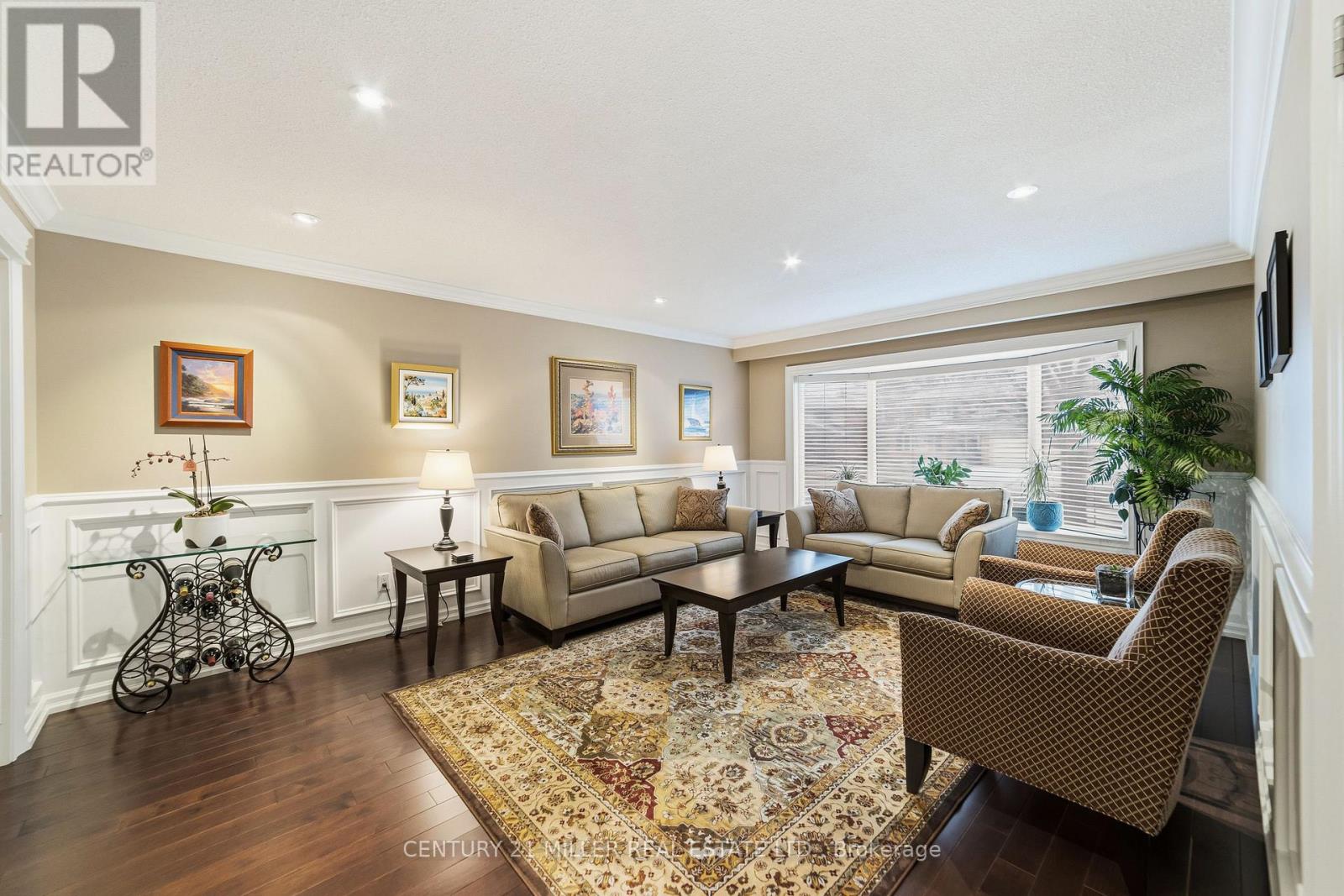 1745 Saltdene Terrace, Mississauga, Ontario  L4W 2E3 - Photo 9 - W12962840