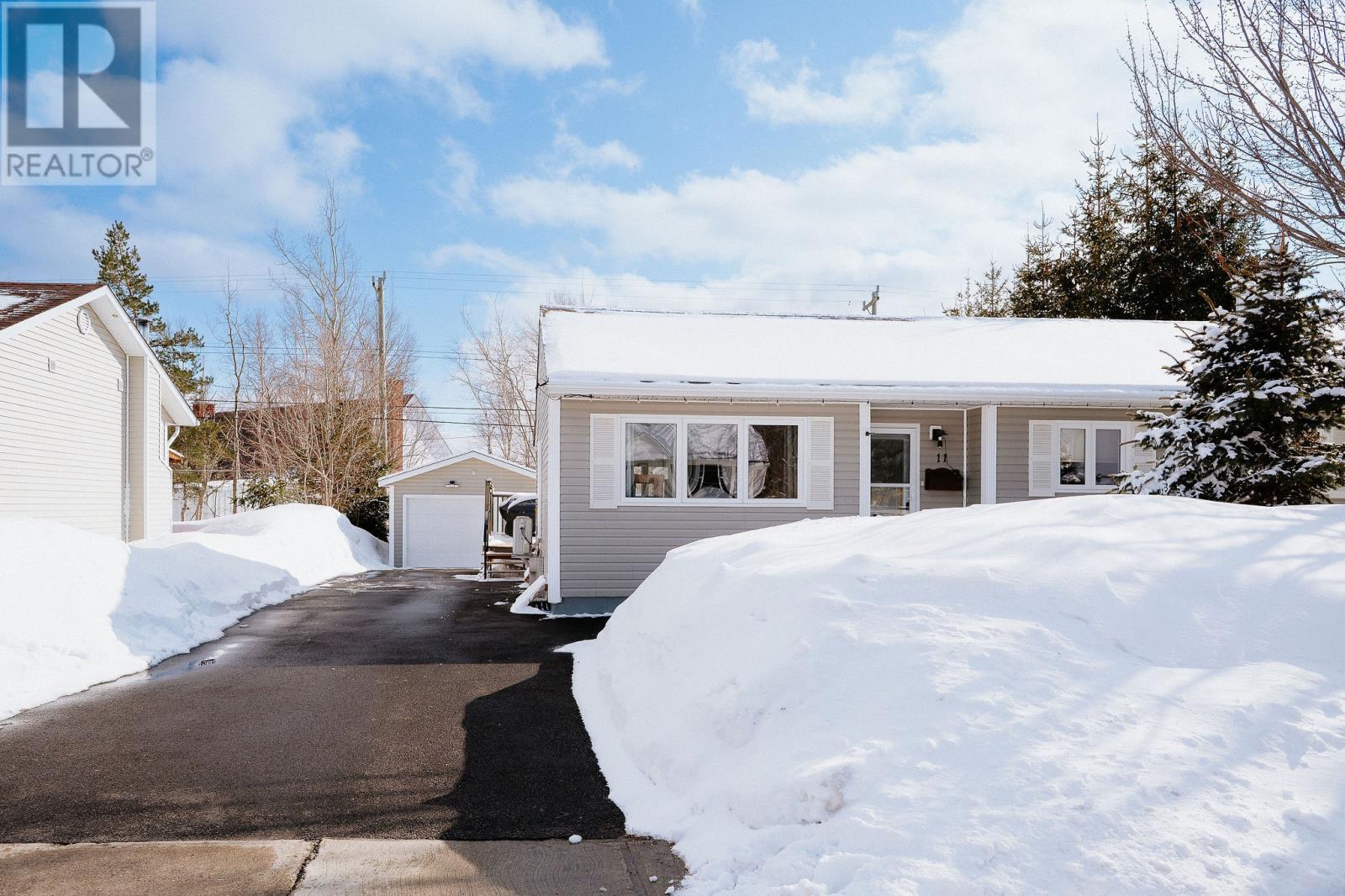 11 Bowes Street, Gander, Newfoundland & Labrador