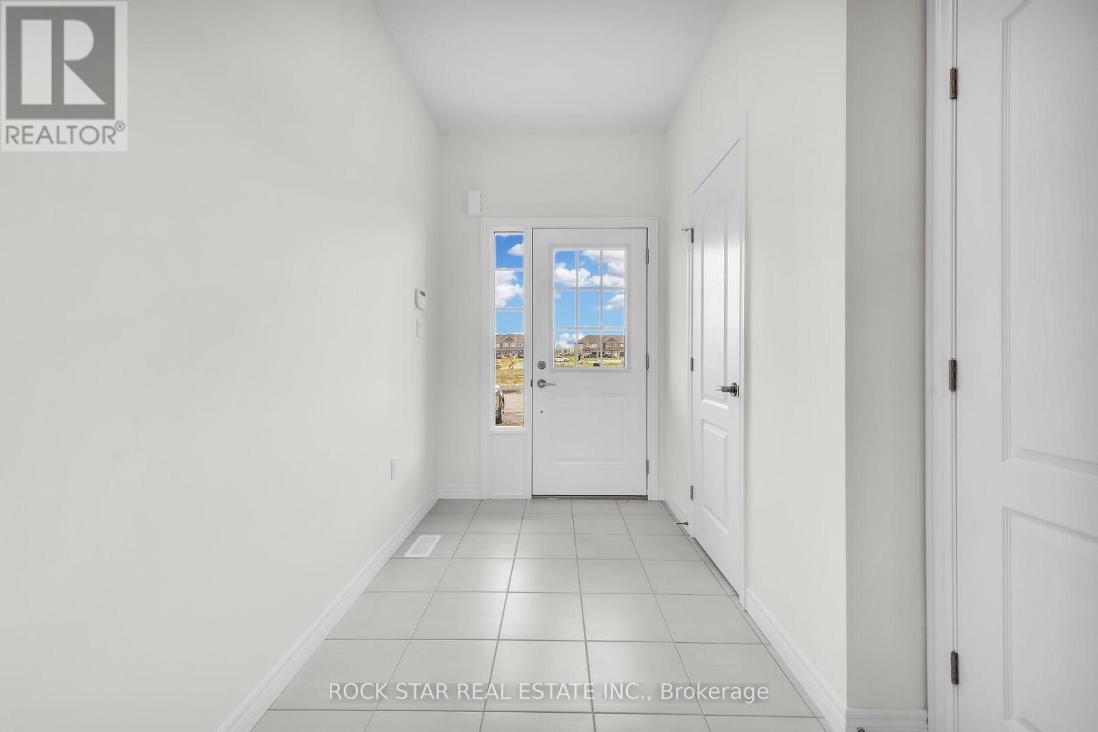 63 Lloyd Davies Way, Hamilton, Ontario  L0R 1C0 - Photo 5 - X12962798