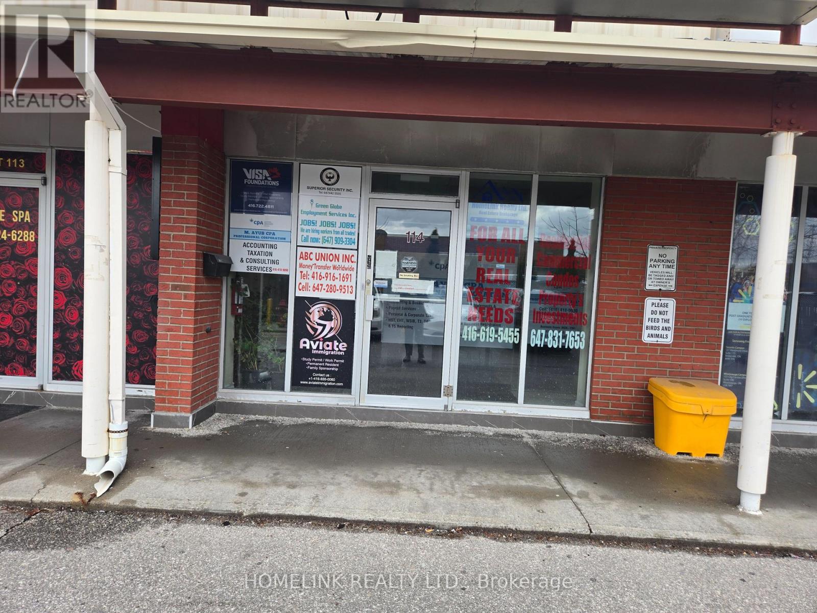 114 - 127 Westmore Drive, Toronto, Ontario  M9V 3Y6 - Photo 4 - W12577082