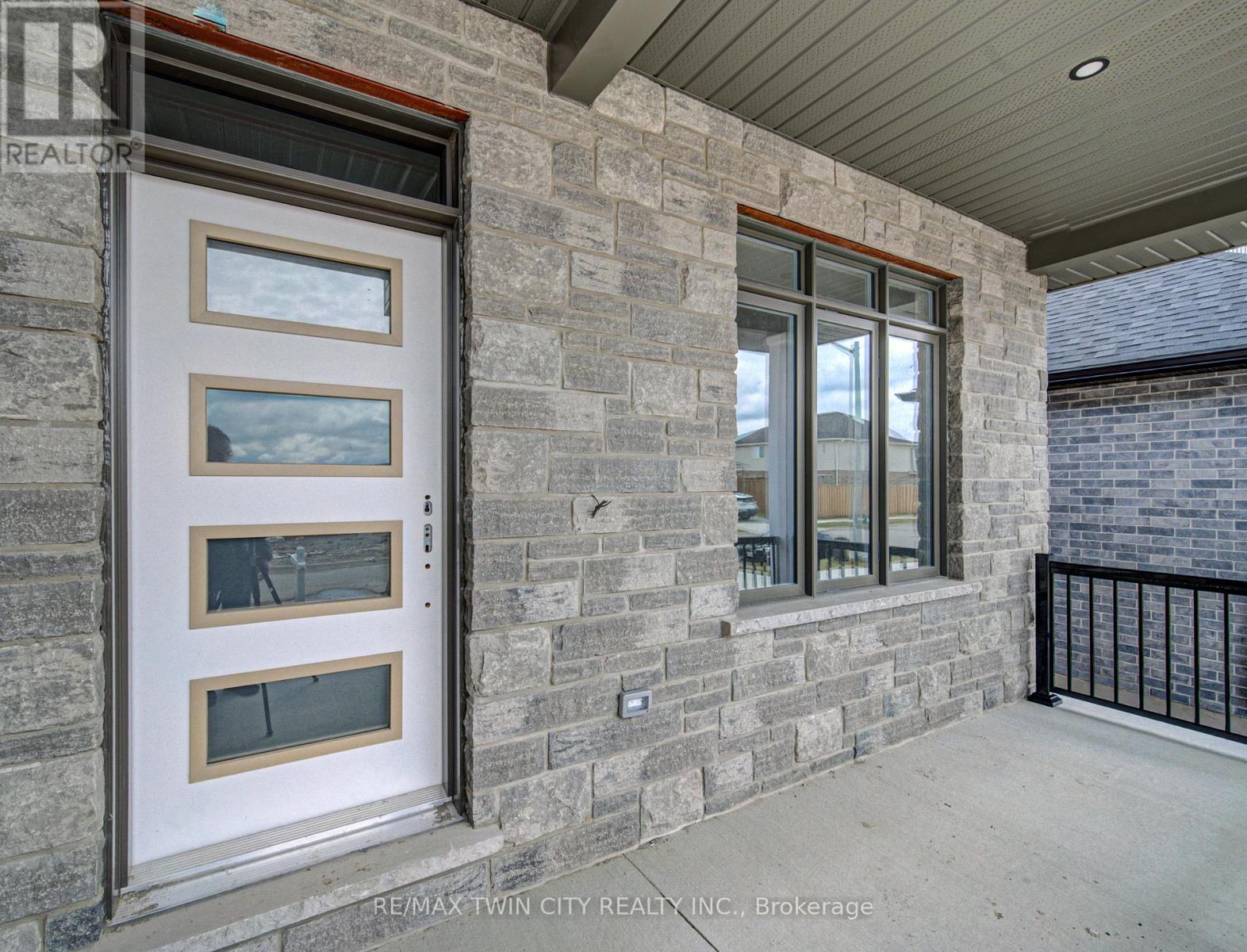 68 Weymouth Street, Woolwich, Ontario  N3B 0E6 - Photo 5 - X11922184