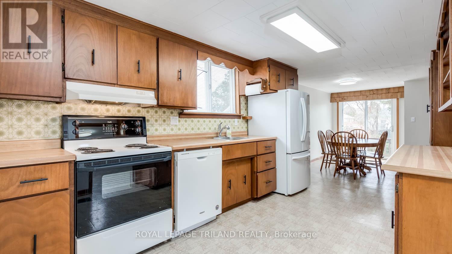 21 Oak Street, St. Thomas, Ontario  N5R 1R5 - Photo 11 - X12962874